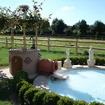 Apartment Le Manoir De Goliath Toutainville