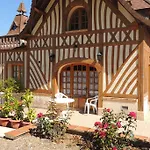 Le Manoir De Goliath Apartment