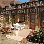 Apartment Le Manoir De Goliath Toutainville
