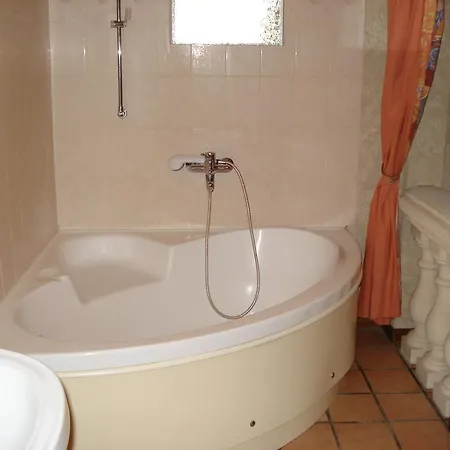 Le Manoir De Goliath Toutainville