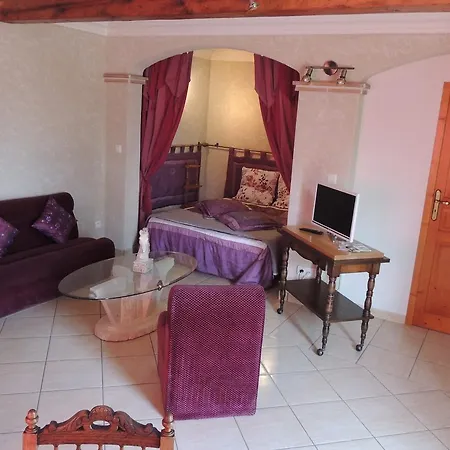 Le Manoir De Goliath Apartment *